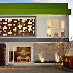 Eazy Suite Legian
